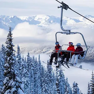Apartment Creekside Studio By Cozystay Signature Whistler, Whistler