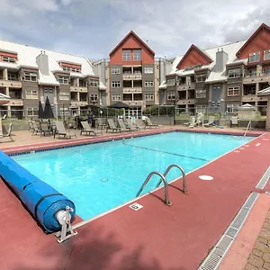 Apartment Placid Coach House 16, Whistler