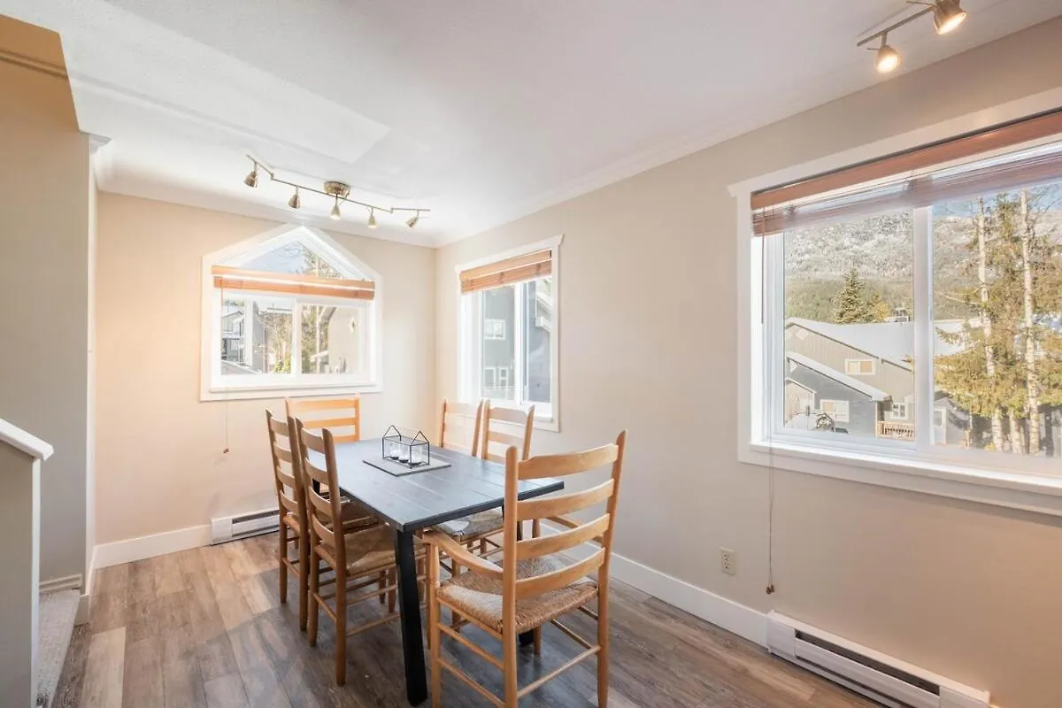 Gondola Heights By Outpost Whistler Villa 0*,